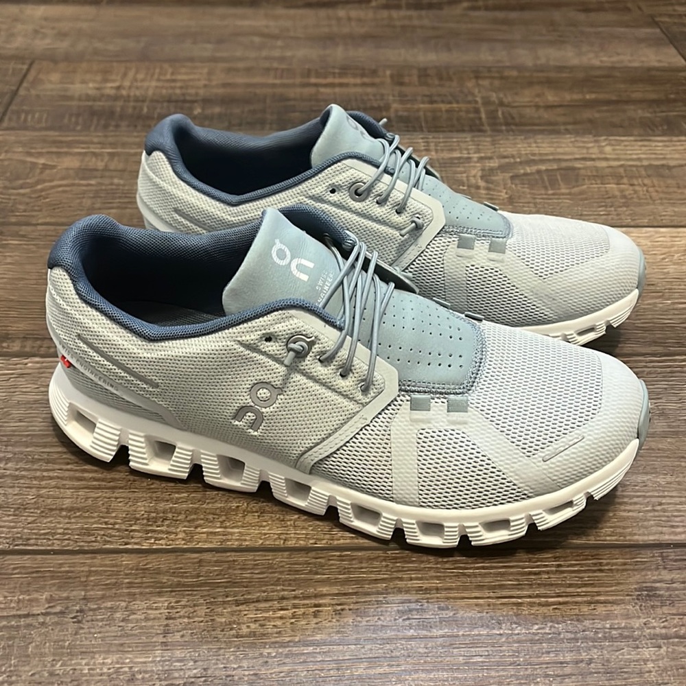 ON Cloud 5 Shoes